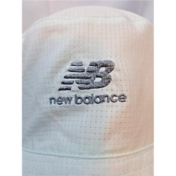 New Balance Green & Cream Bucket Hat Golf Fashion Sun Hat EUC - Picture 4 of 4